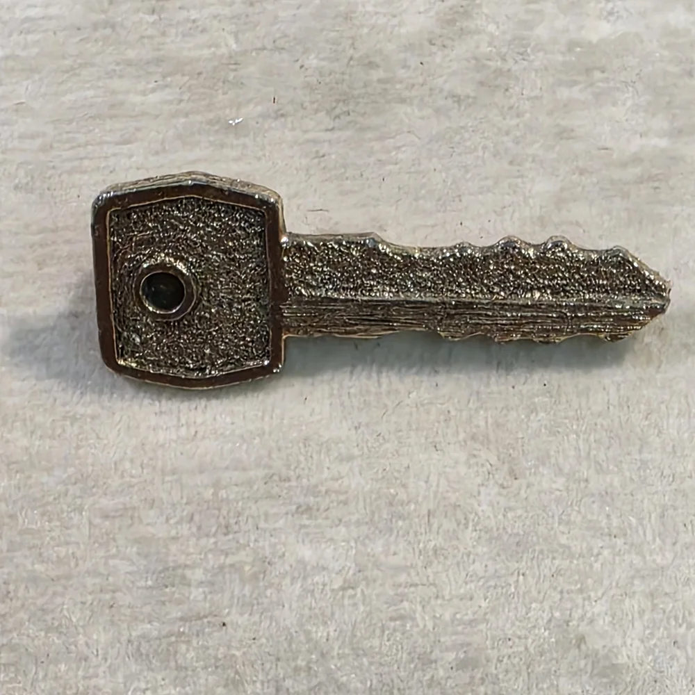 Vintage Gold Key Brooch